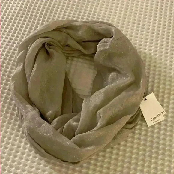 Calvin Klein infinity loop - Picture 1 of 3
